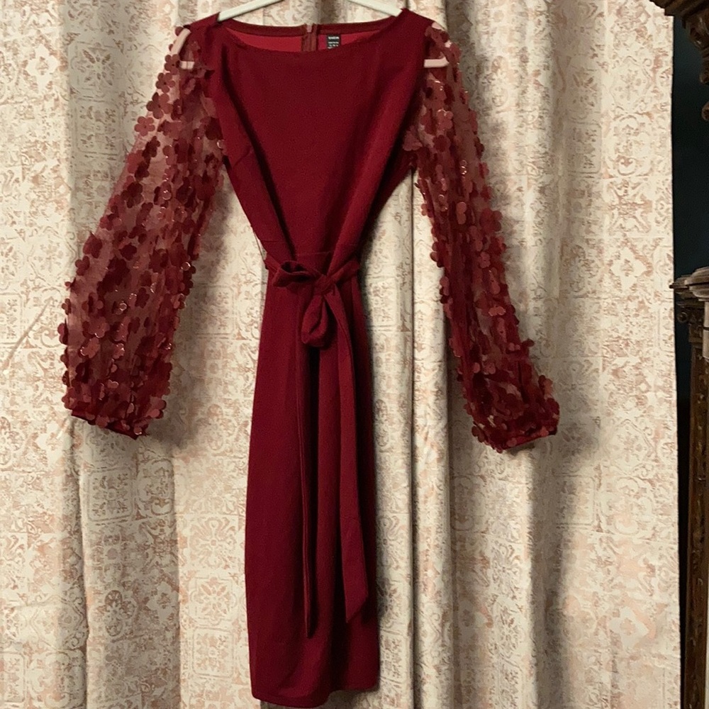 Women’s red Shein long sleeve dress w/tie at waist. Sleeves embellished w/petals